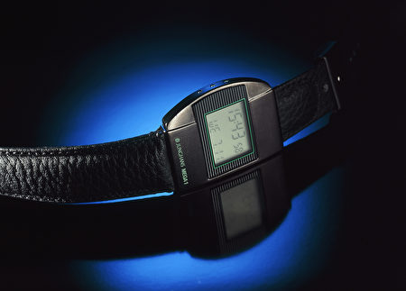 荣瀚宝星第一款无线电波腕表。（黑森林旅游局提供）